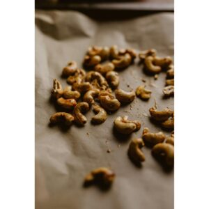 caramelised honey and cinnamon cashews